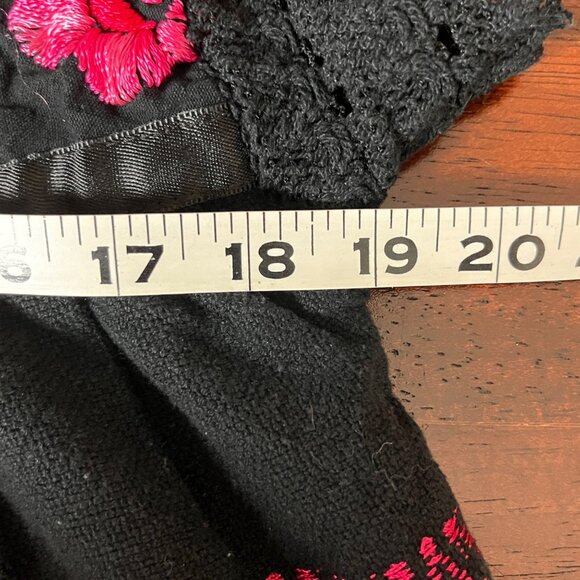 Ethnic Floral Embroidered Dress Small Black Pink Floral Crochet Boho Hippie - Picture 7 of 8